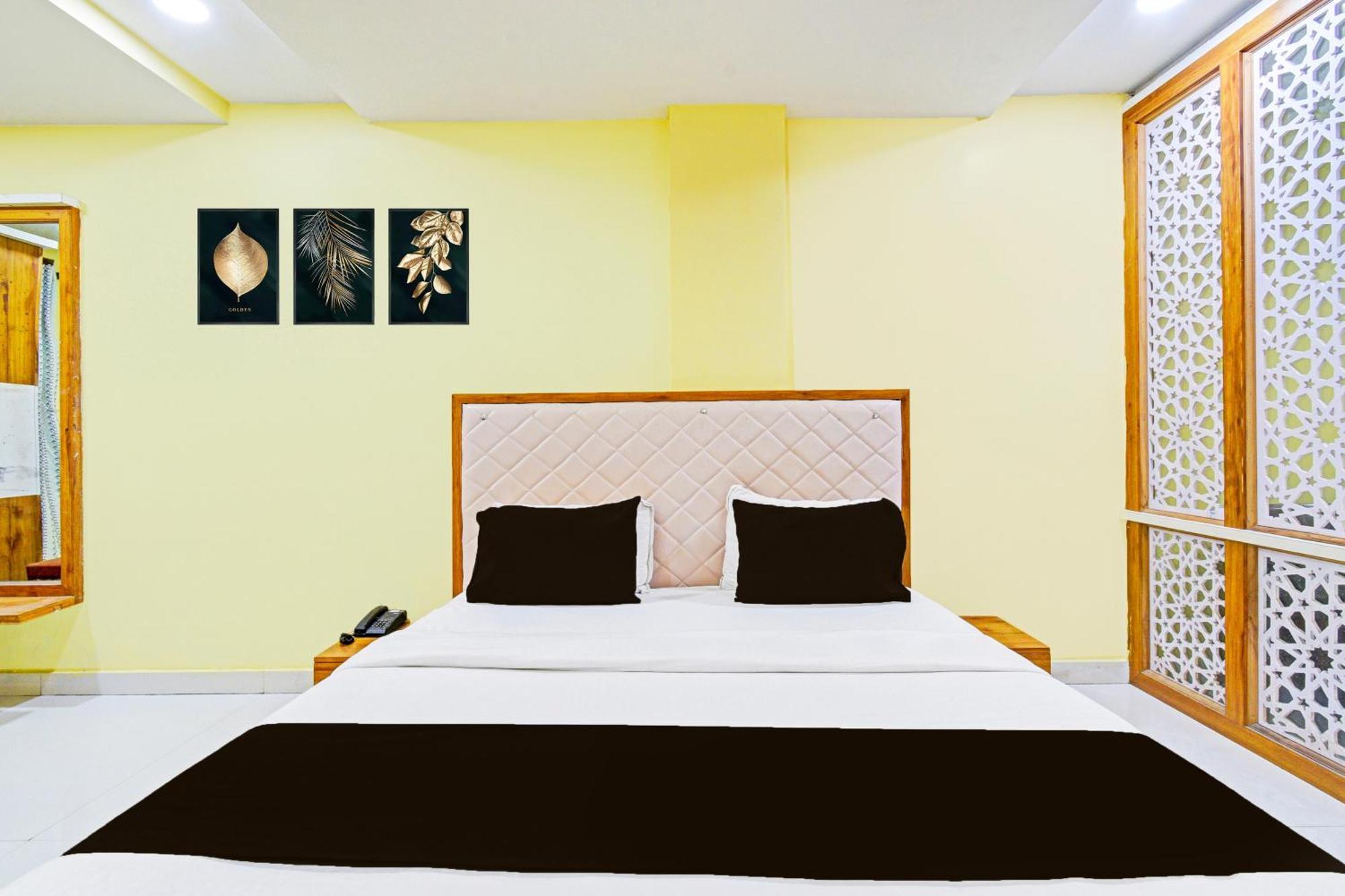 Super Townhouse Mancherial Mancheral Bagian luar foto