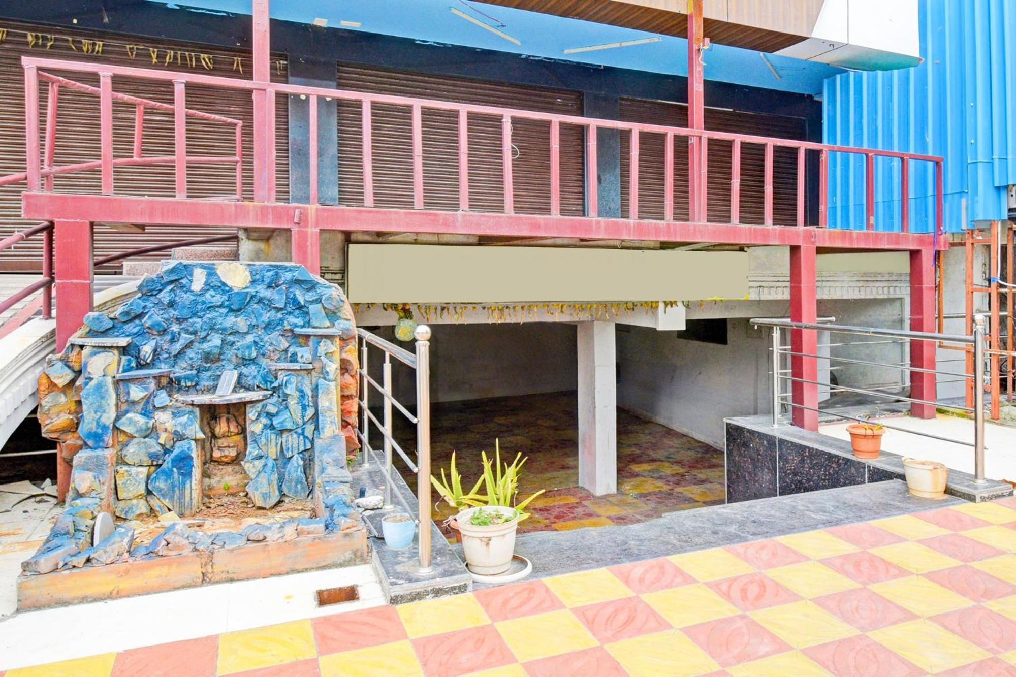 Super Townhouse Mancherial Mancheral Bagian luar foto