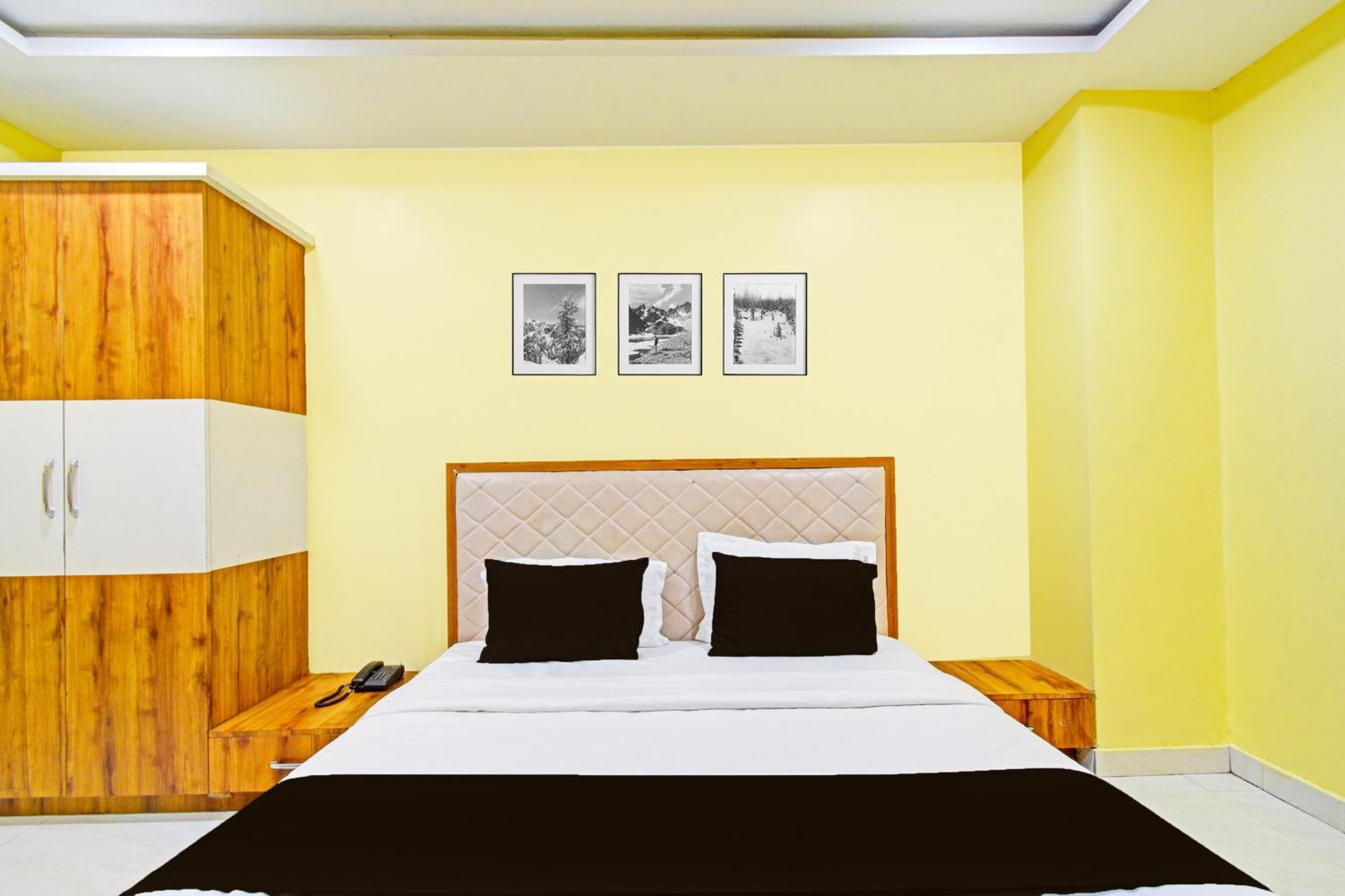 Super Townhouse Mancherial Mancheral Bagian luar foto