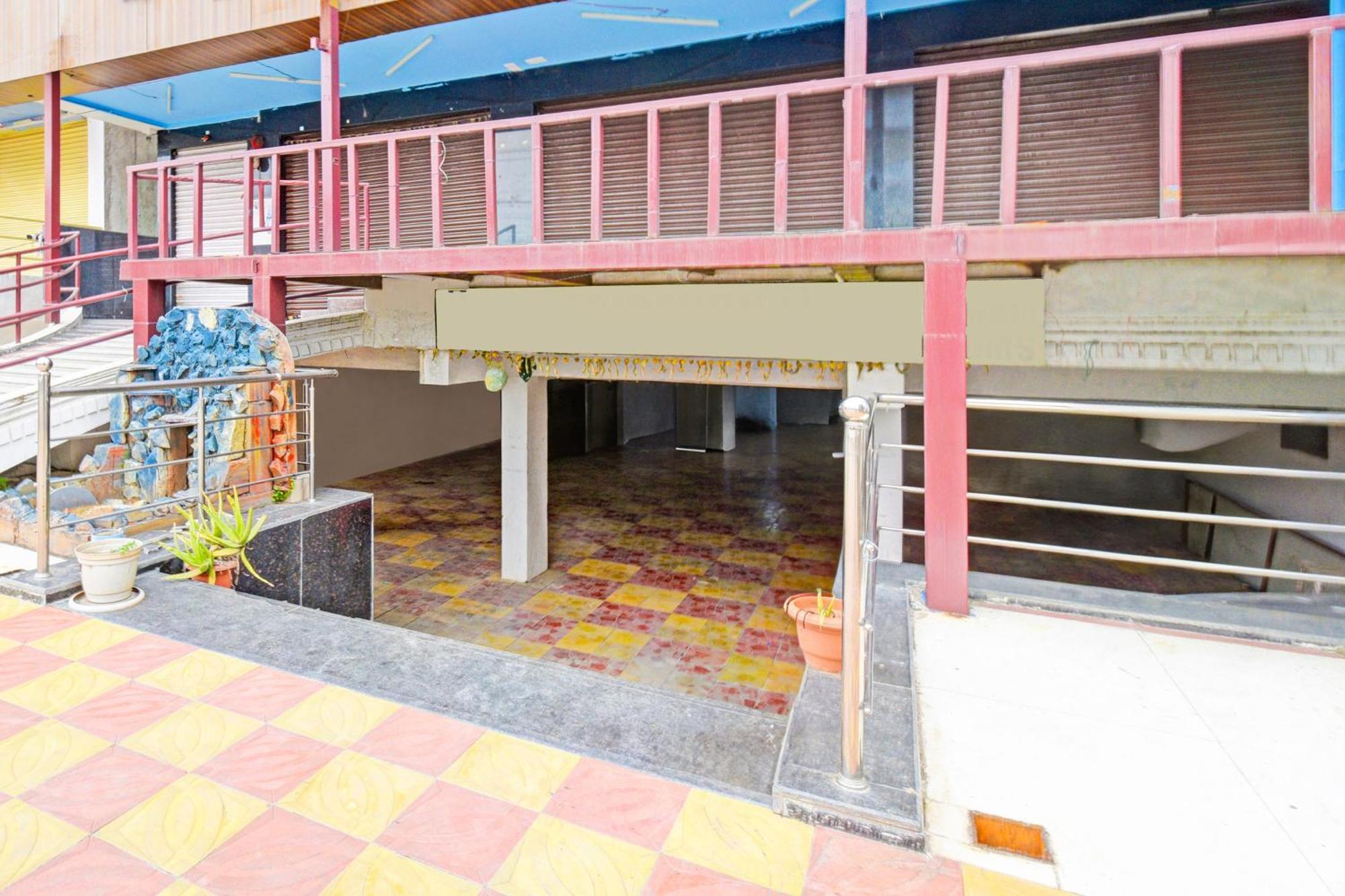 Super Townhouse Mancherial Mancheral Bagian luar foto