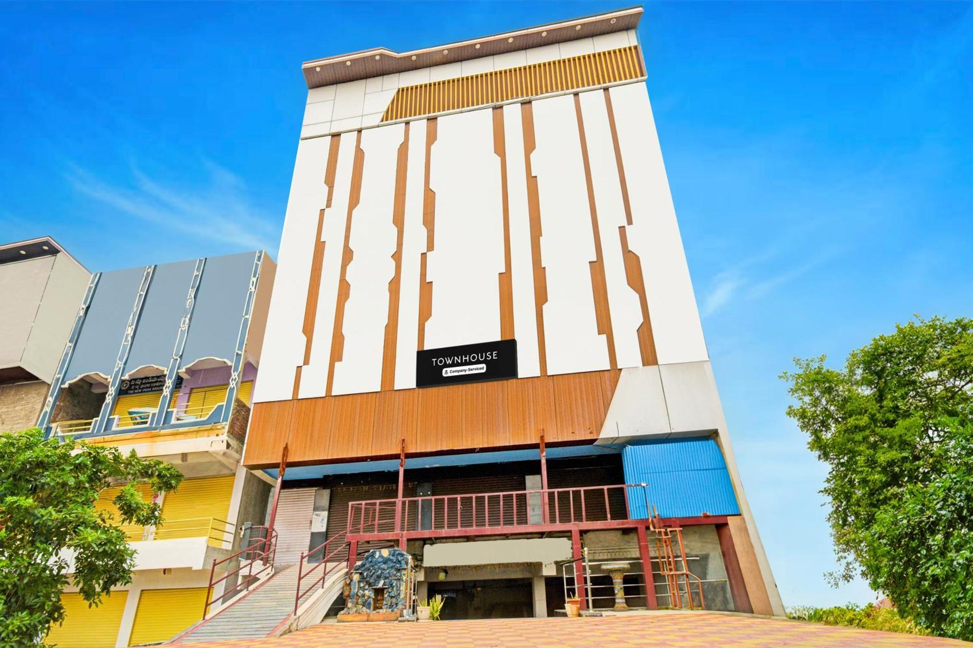 Super Townhouse Mancherial Mancheral Bagian luar foto