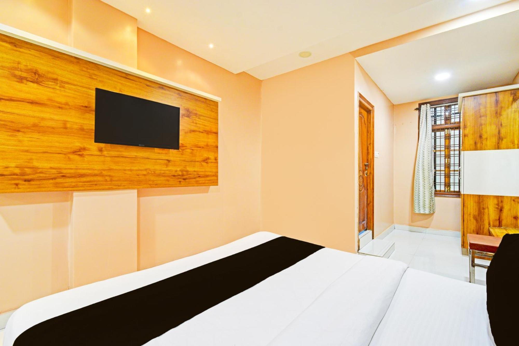 Super Townhouse Mancherial Mancheral Bagian luar foto
